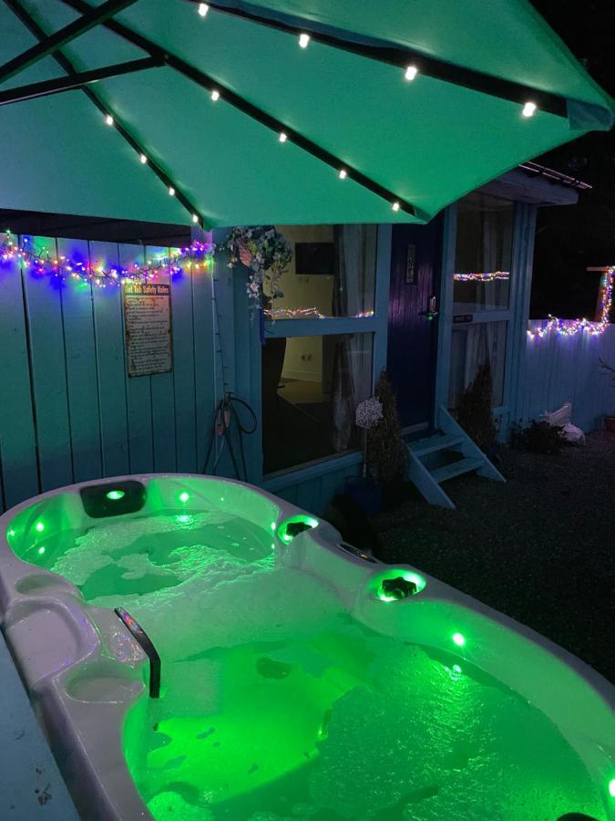 Bankhead Accommodation With Hot Tub Aberdeenshire Gamrie Exterior photo