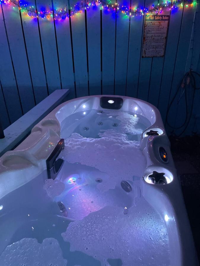 Bankhead Accommodation With Hot Tub Aberdeenshire Gamrie Exterior photo